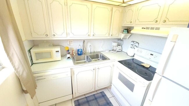 Building Photo - 147 Bedford F