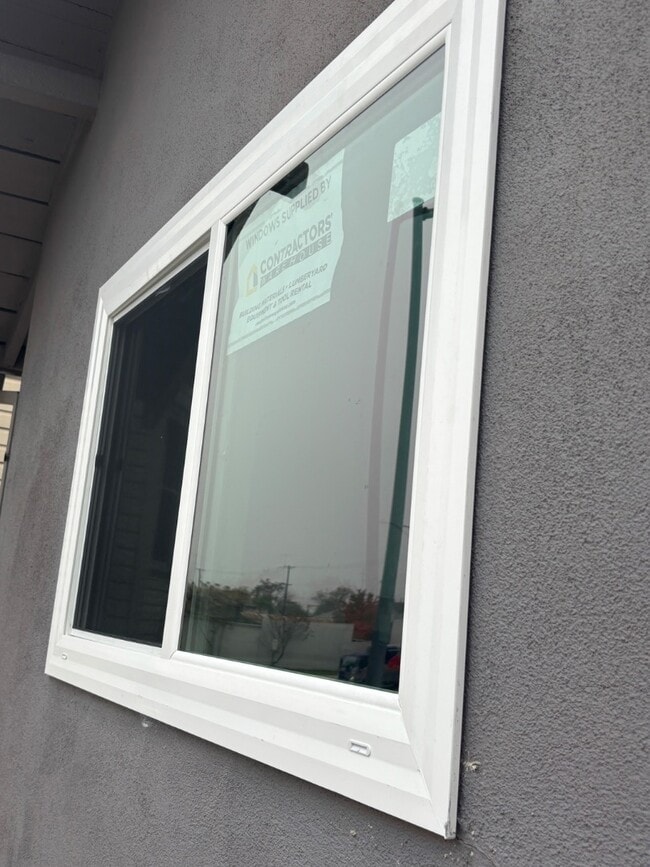 Building Photo - 616 B St