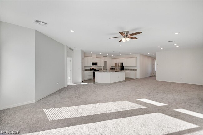 Building Photo - 677 Soaring Wings Ave