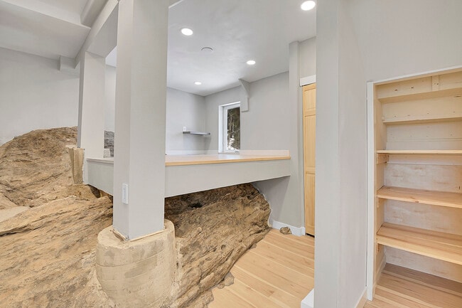 Building Photo - 45 Lodgepole Dr