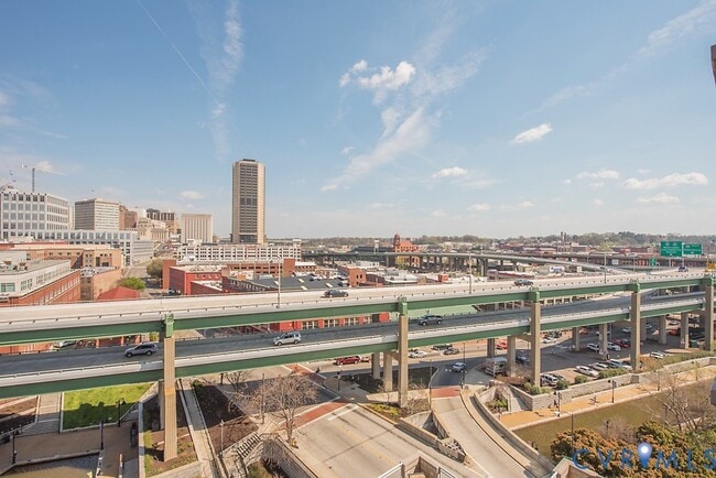 Building Photo - 301 Virginia St