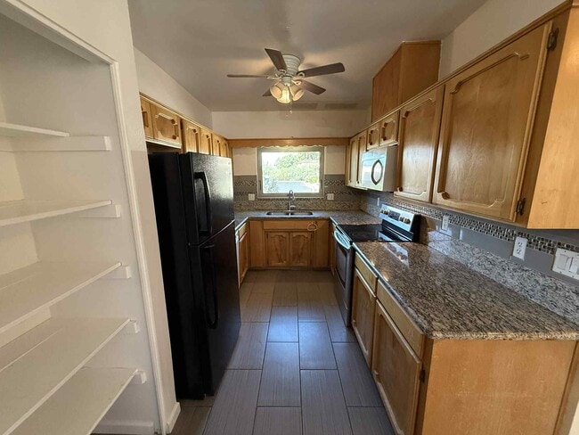 Building Photo - 8141 E Daniella Cir