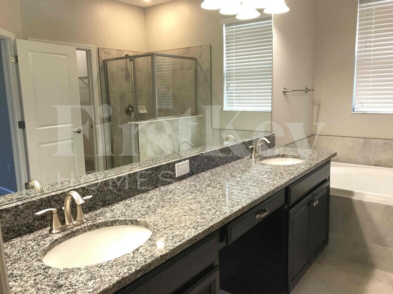 Building Photo - 9901 Victory Gallop Loop