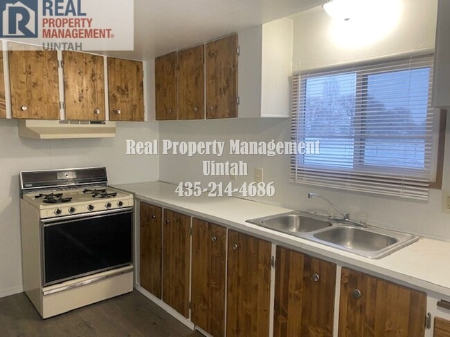 Building Photo - 2 Bed 1 Bath Trailer Home WITH A $300 OFF FIRST MONTH'S RENT WHEN YOU SIGN A 12 MONTH LEASE WITH ...