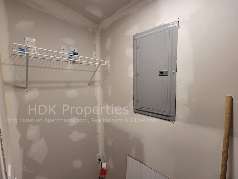 Mechanical room - 1566 Sugar Grove Rd