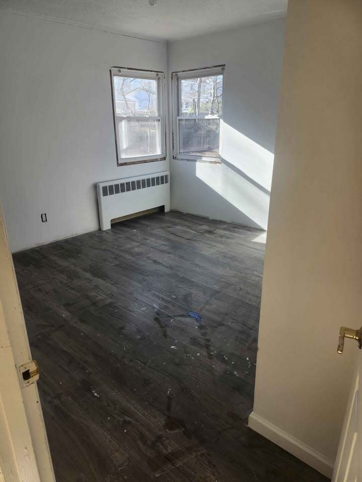 Building Photo - 24 Pine St