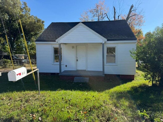 Primary Photo - 2403 Fala St