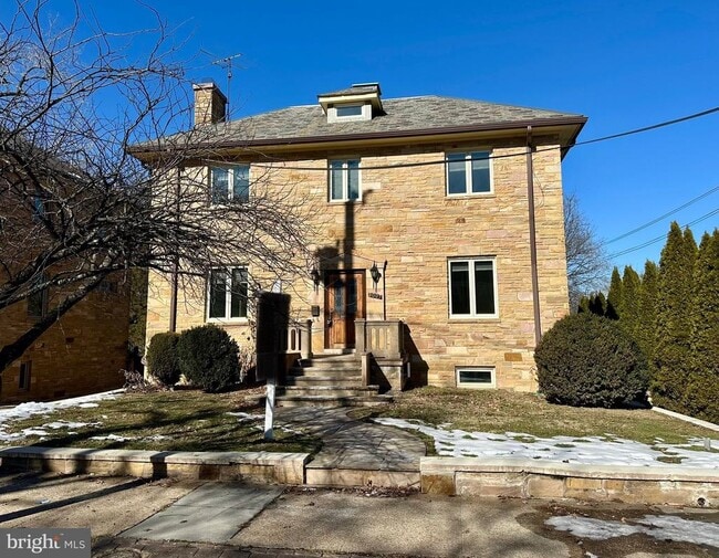 Building Photo - 3007 Oliver St NW