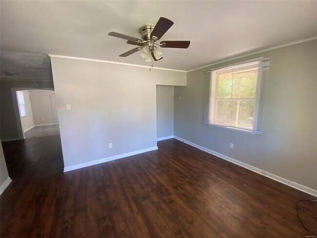 Building Photo - 121 Shadyside Ln