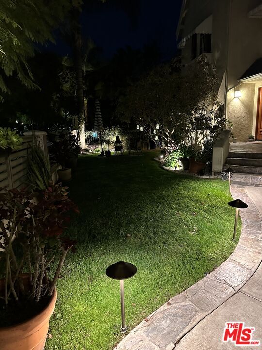 Building Photo - 1086 Meadowbrook Ave