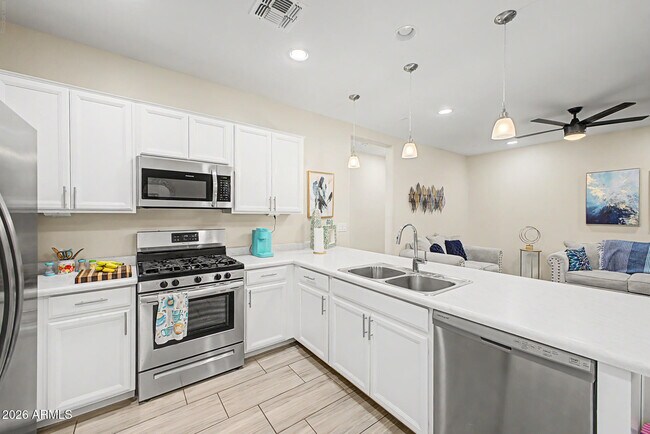 Building Photo - 5816 N 90th Dr