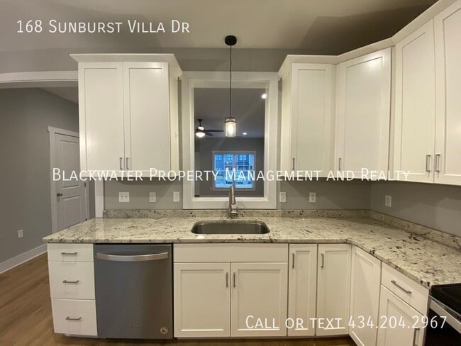 Building Photo - 168 Sunburst Villa Dr
