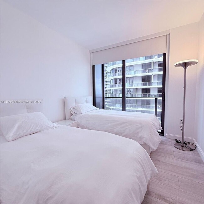 Building Photo - 55 SW 9th St