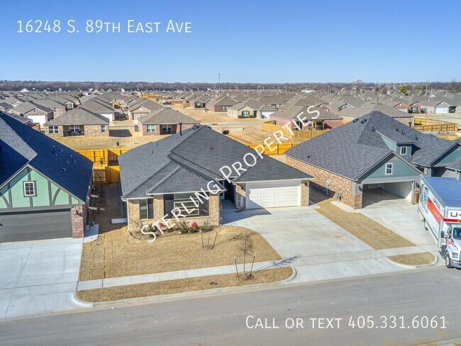 Building Photo - 16248 S 89th East Ave
