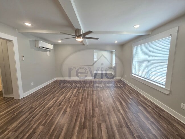 Building Photo - 3523 Barwood Cir