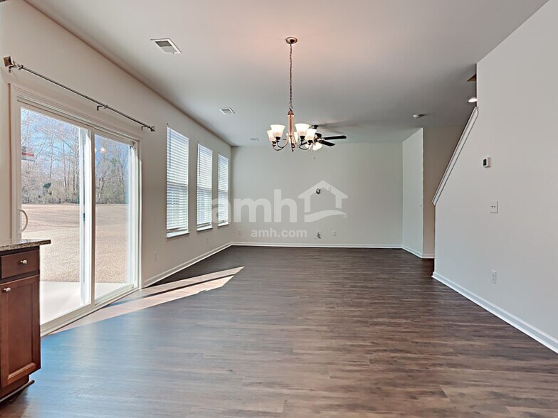Building Photo - 1360 Hermitage Ln
