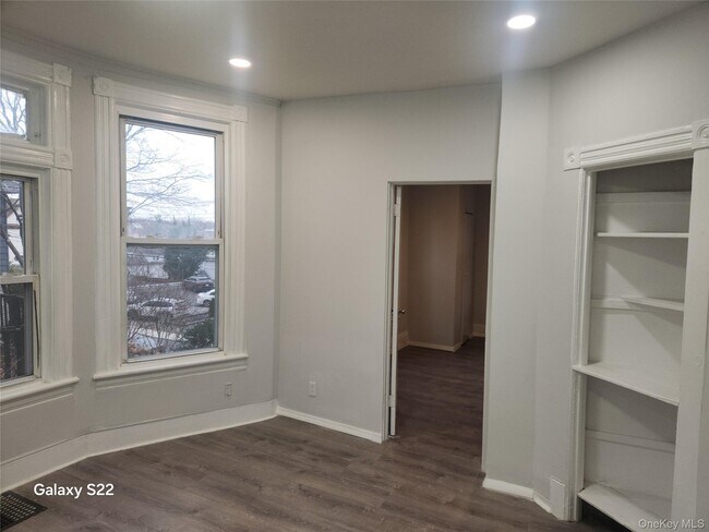 Building Photo - 38 Cornell Ave