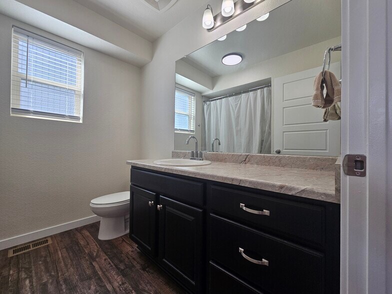 Building Photo - 9378 Timberlake Loop