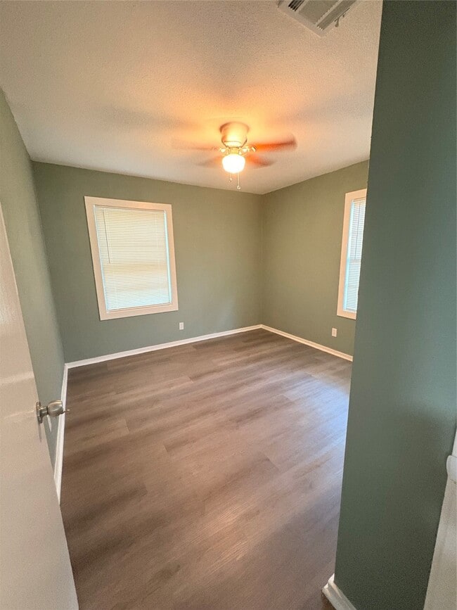 Building Photo - 4323 Groton Dr