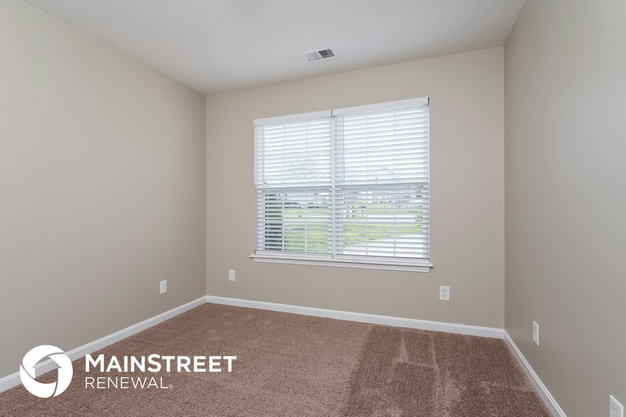 Building Photo - 11211 Sand Lake Ct