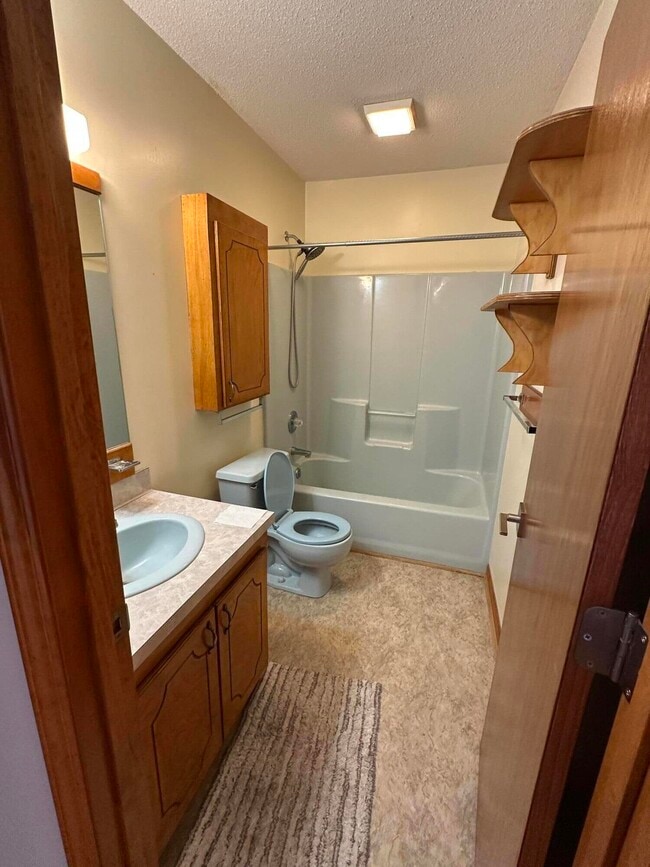 Building Photo - 312 Sorin Cir