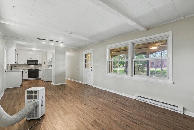 Building Photo - 7610 Grove Ave