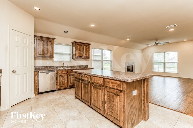 Building Photo - 603 Cardwell Dr