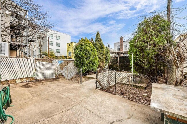 Building Photo - 608 Palisade Ave