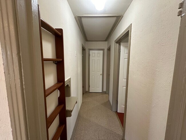 Building Photo - 1517/1519 Maple Drive