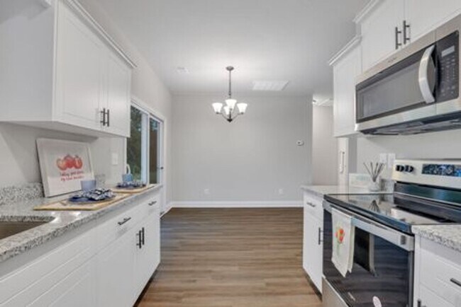 Building Photo - 120 B Smithfield Dr