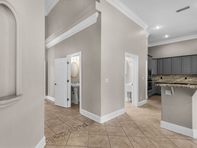 Building Photo - Gorgeous 3B/2.5B Home in Emerald Lakes Gat...