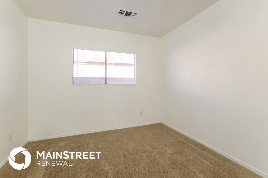 Building Photo - 1725 W Rita Marie Dr