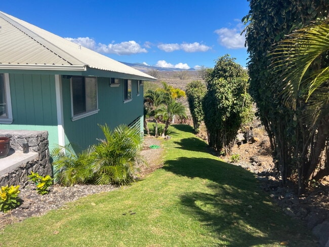 Building Photo - Furnished 3Bed/2Bath Turnkey with Scenic Views and Included Amenities.