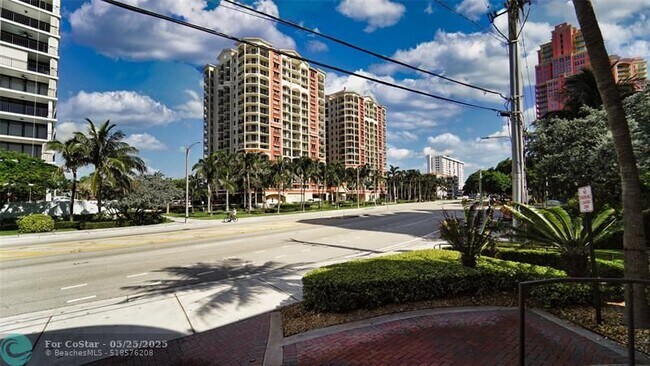 Building Photo - 2011 N Ocean Blvd