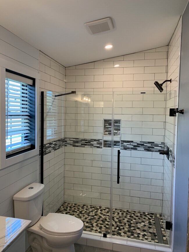 WALK-IN TILE SHOWER - 713 Washington St