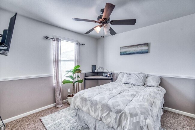 Building Photo - 3 br, 2.5 bath House - 3762 Friendship Ln.