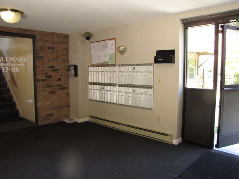 Building Photo - Hallmark Apartments