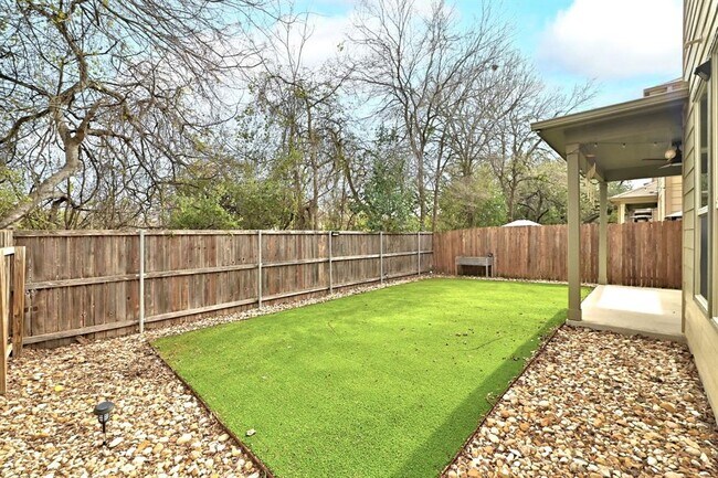 Building Photo - 9415 Tanager Way