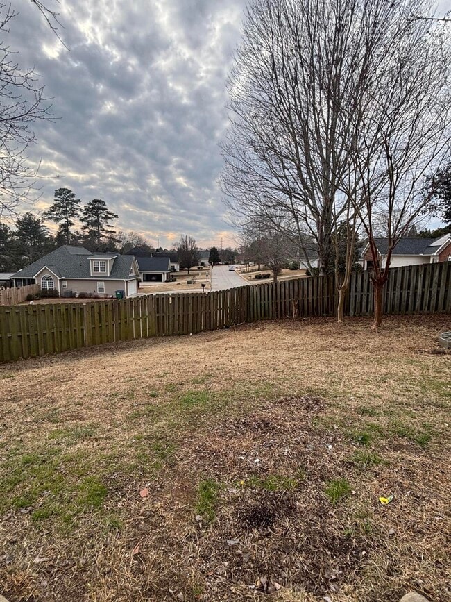 Building Photo - 158 Mallard Lake Dr