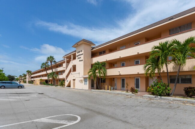 Building Photo - 4500 N Federal Hwy