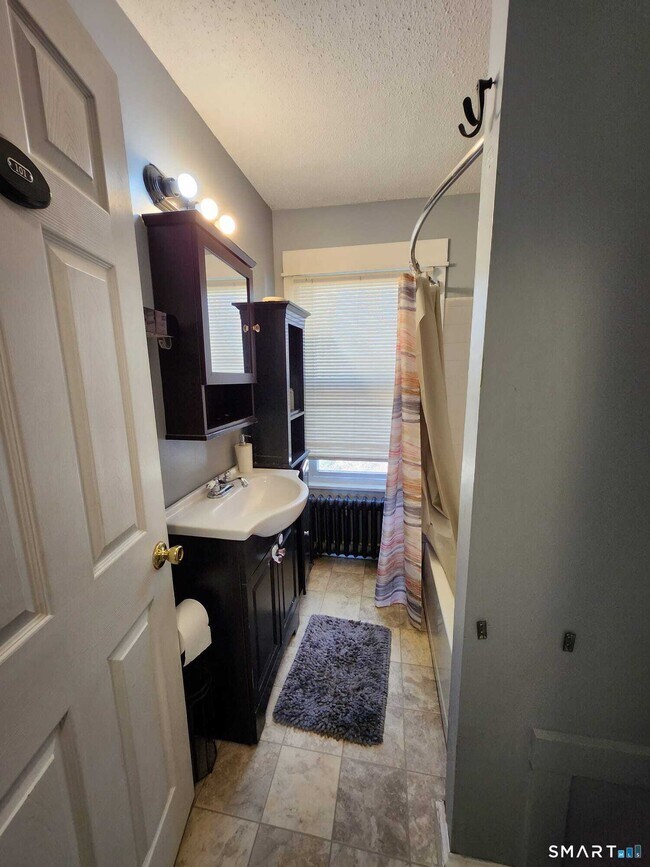 Building Photo - 14 Union St