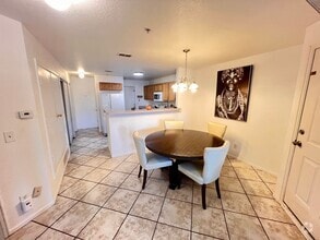 Building Photo - Bright and Spacious 2 Bd 2 Bath Condo