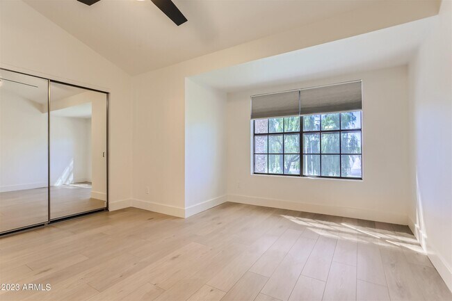 Building Photo - 3930 W Monterey St