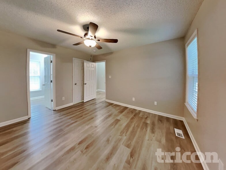 Building Photo - 153 Cambridge Elm Dr