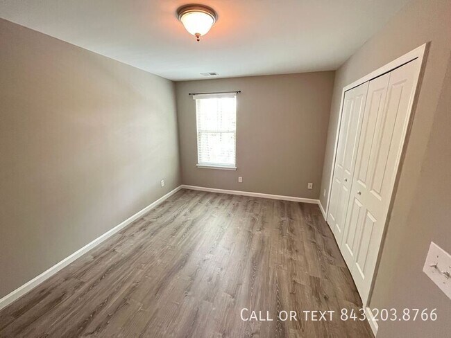 Building Photo - 146 Hickory Ridge Way