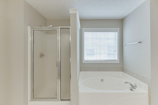 Building Photo - 4439 Woodgate Hill Trail