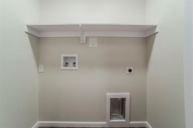 Building Photo - 4901 Curzon Ave