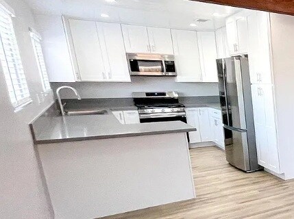 Building Photo - 4564 W 161st St