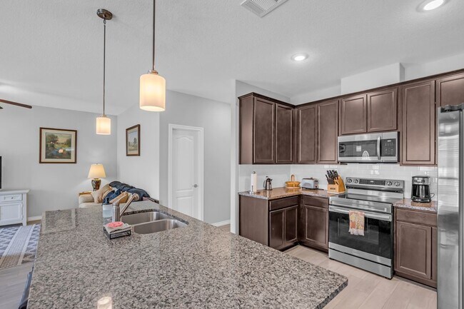 Building Photo - 13005 Centaurus Ct