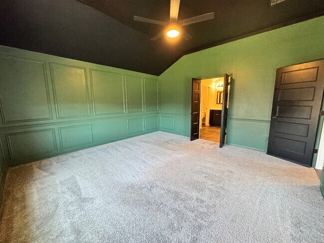 Building Photo - 1104 Black Mesa Rd